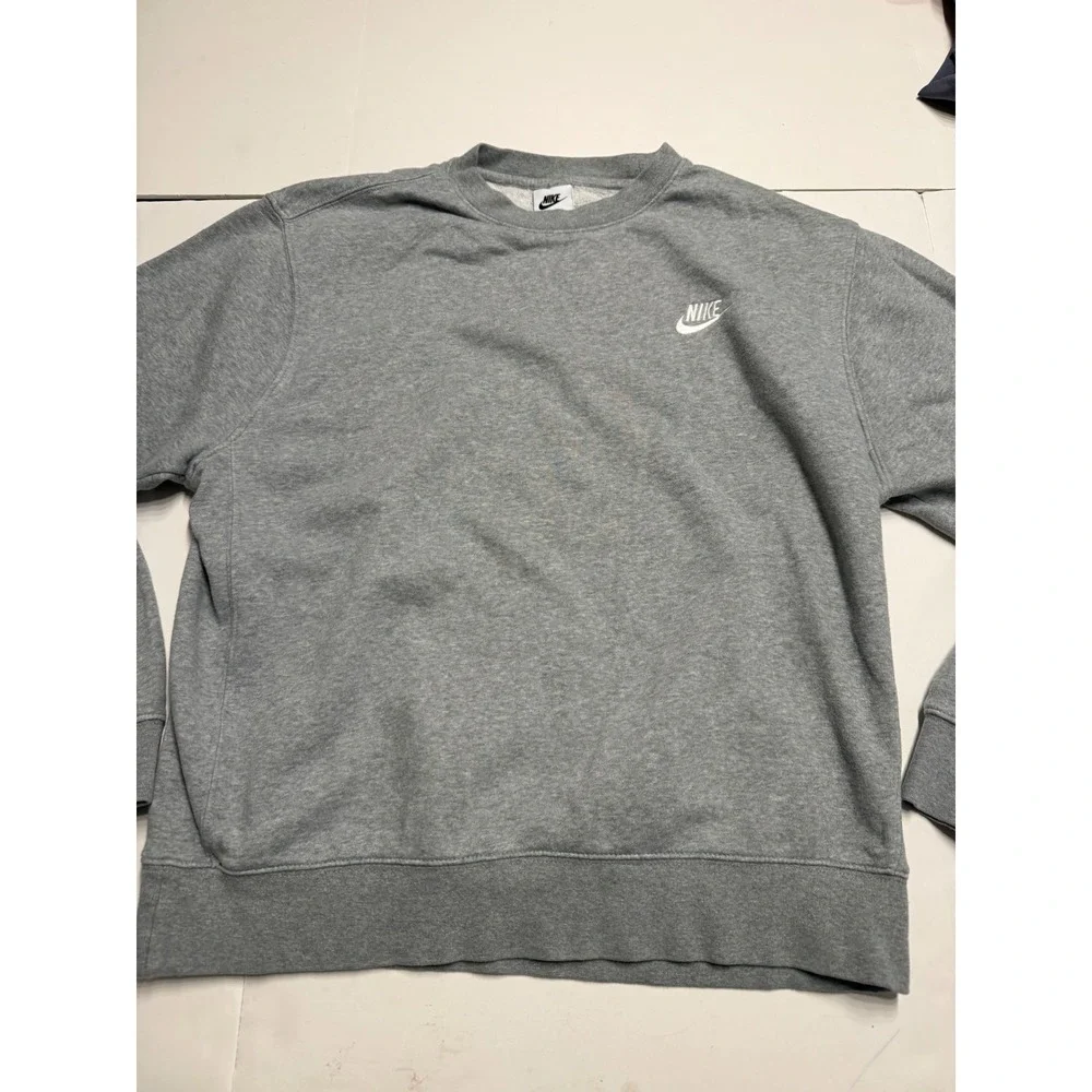 Nike Sportswear Club Fleece Crewneck Sweatshirt Mens Medium Heather Gray BV2662